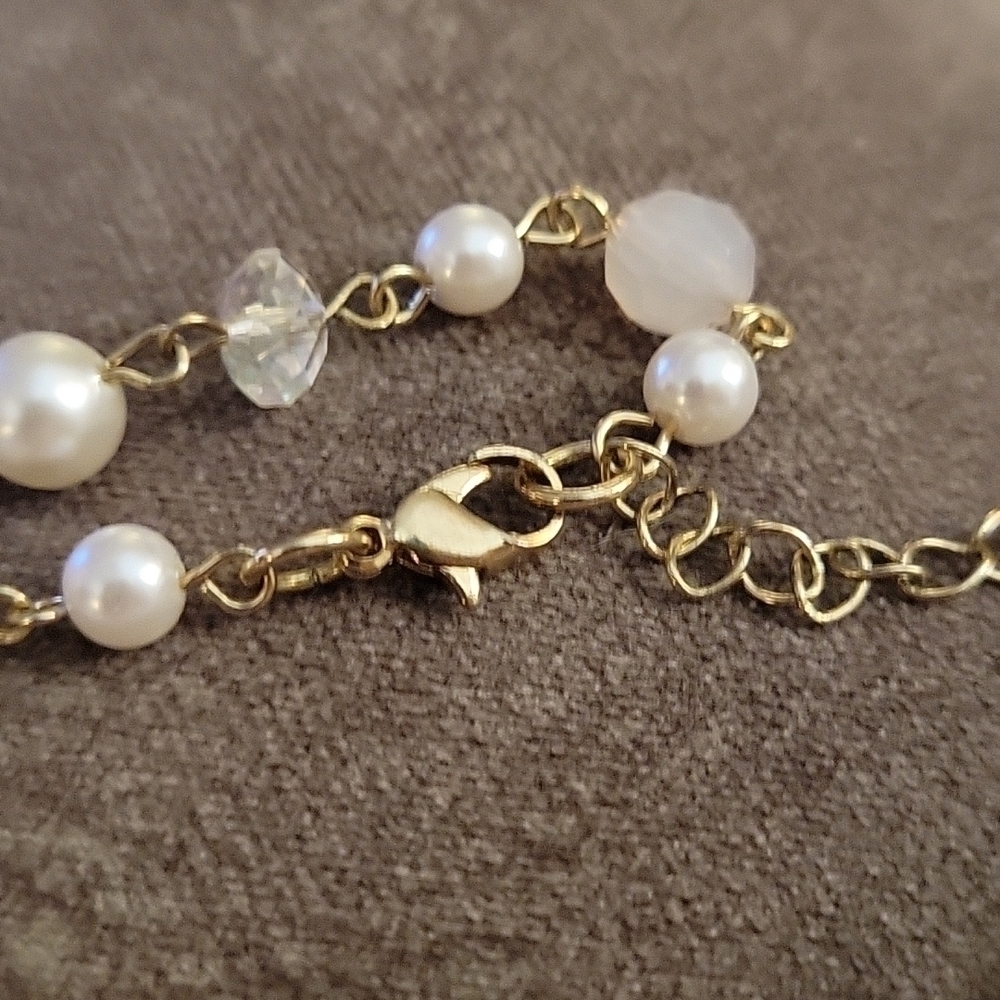 Faux Pearl Irridescent Opaque Pink Beaded Chain Necklace - Picture 7 of 8
